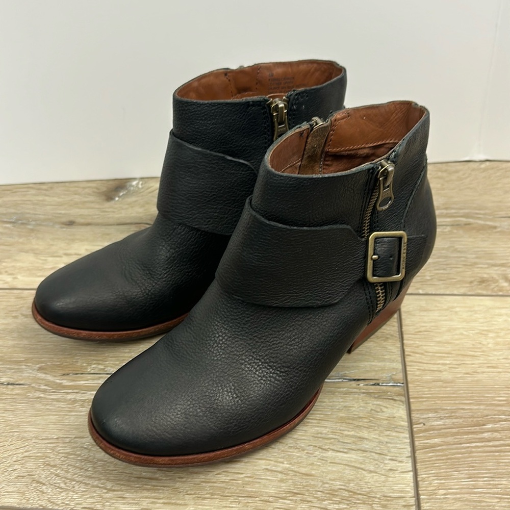 Kork-Ease full leather healed buckle zip ankle boots women’s size 8 Black